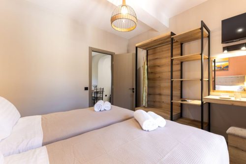 IMG-2af7725910ef6e9d5d43572d816f1ea3-V